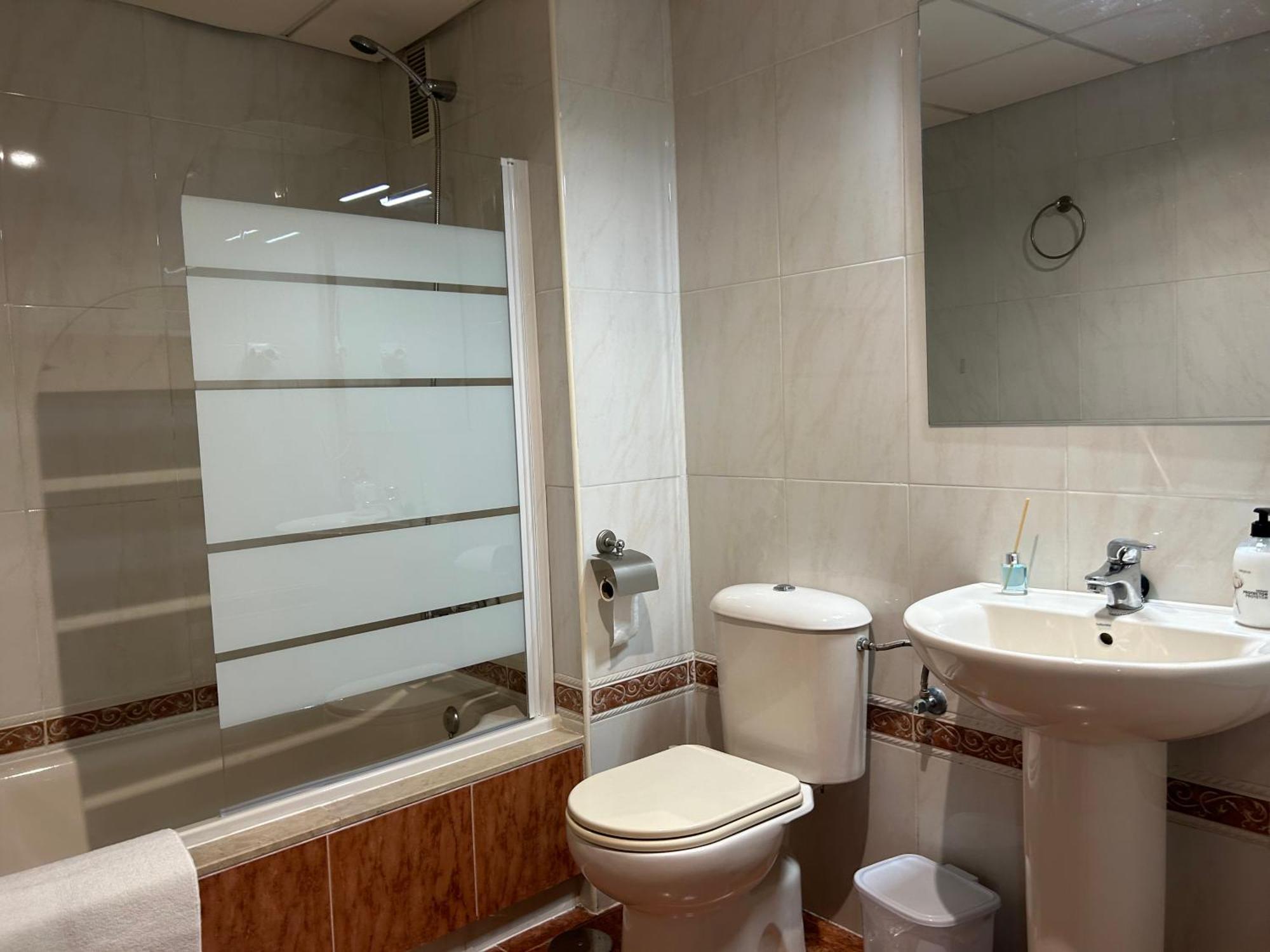 Garden Teatinos, Apartamento Con Piscina Y Ac Málaga Exteriör bild