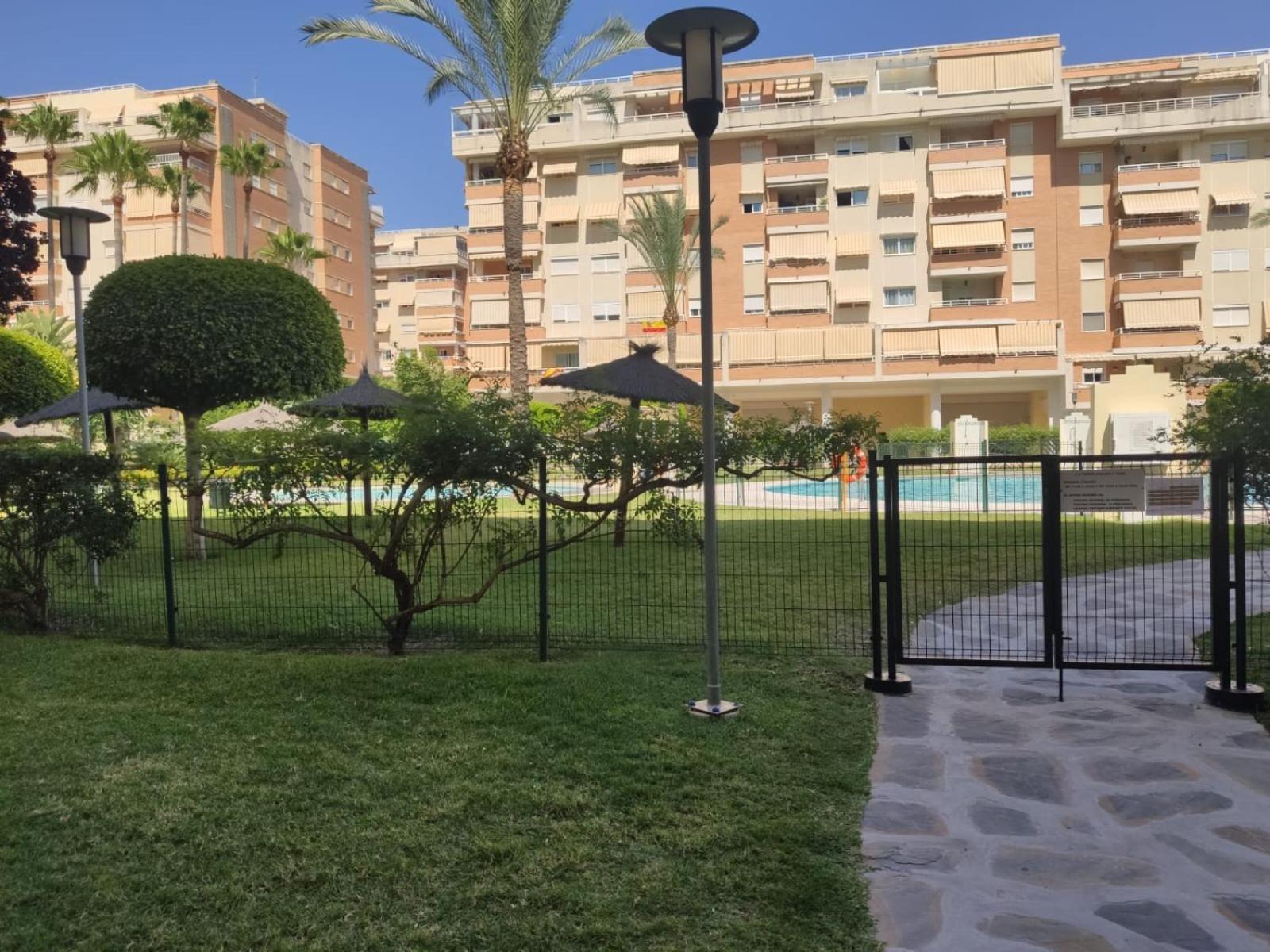 Garden Teatinos, Apartamento Con Piscina Y Ac Málaga Exteriör bild